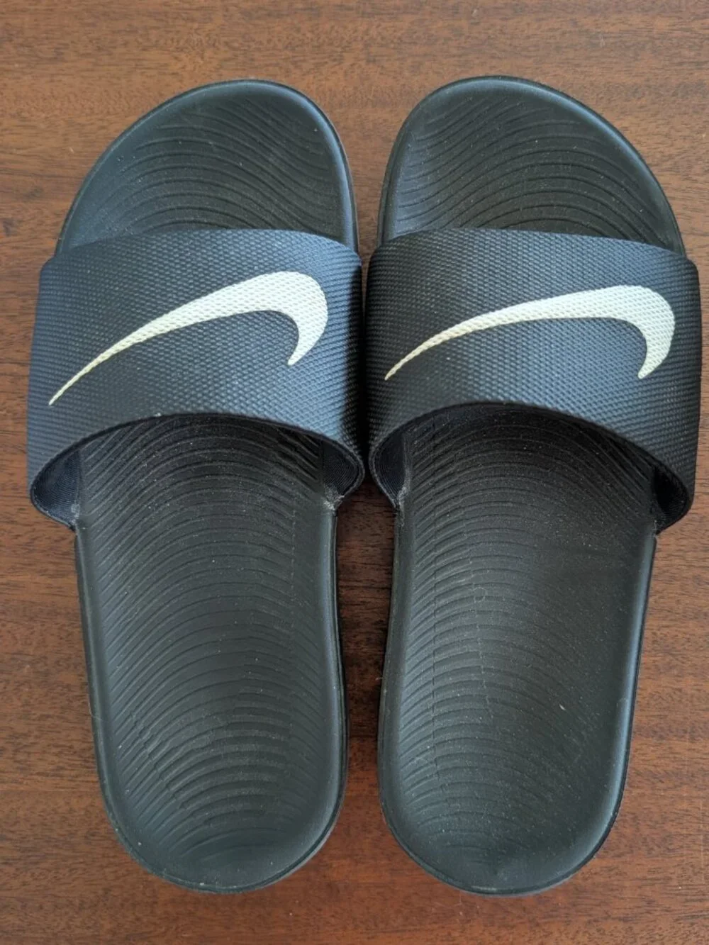 Nike Slides - Size 5Y